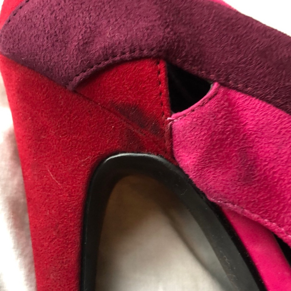 ❌ SOLD || Bakers Multi-Colored Peep-Toe Pumps - Picture 2 of 4